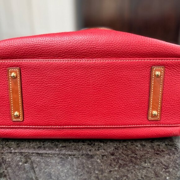 Dooney & Bourke Pebble Grain Leather Tote – Red – Large – Crossbody + Dust Bag - Picture 5 of 9